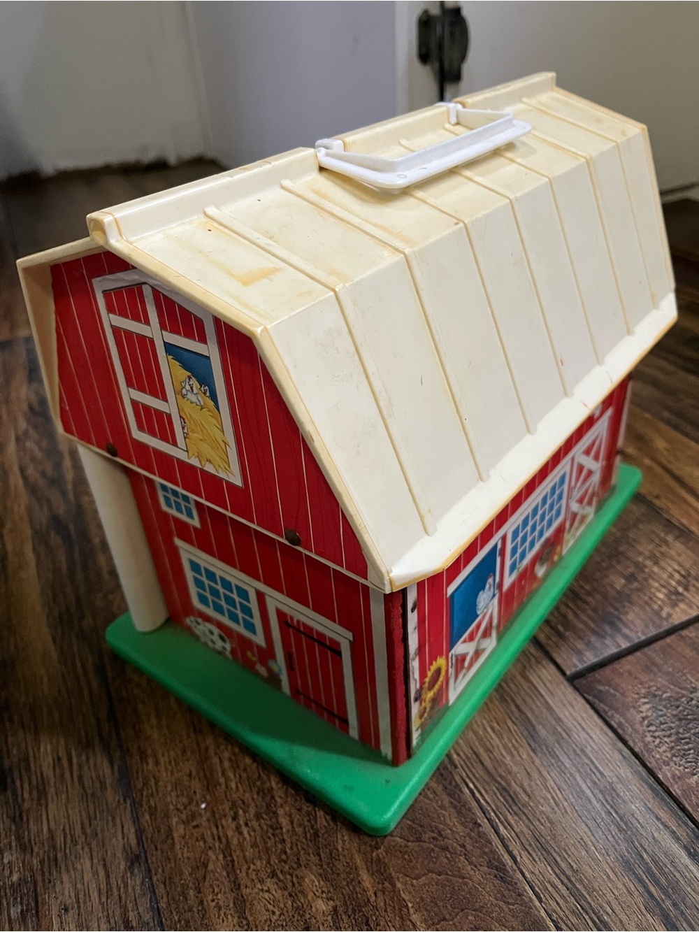 Vintage Fisher Price barn, tractor and farm animals - Picture 12 of 12
